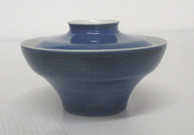 陶器　煮物碗　青の横からの様子