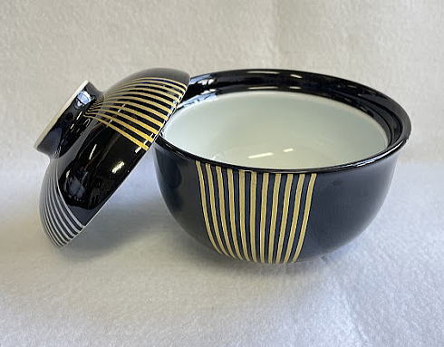 �ϕ��o�̊W���O�����l�q