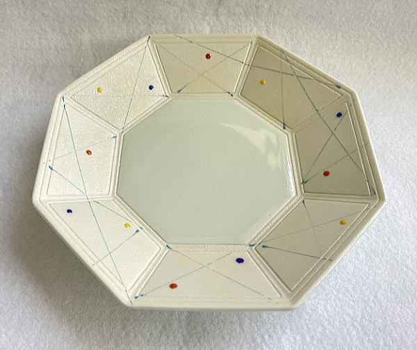 ���p�`�g���[�̏ォ��̗l�q